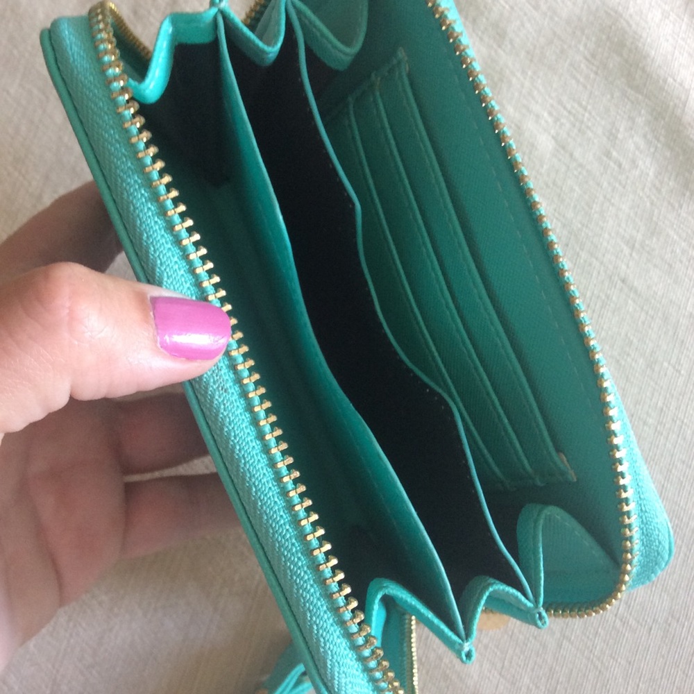 Turquoise Wristlet - Picture 3 of 3